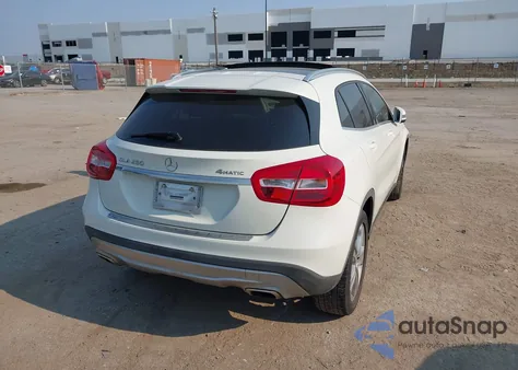 2015 Mercedes-Benz Gla 250 4Matic z USA, uszkodzony, nr VIN WDCTG4GB3FJ076493